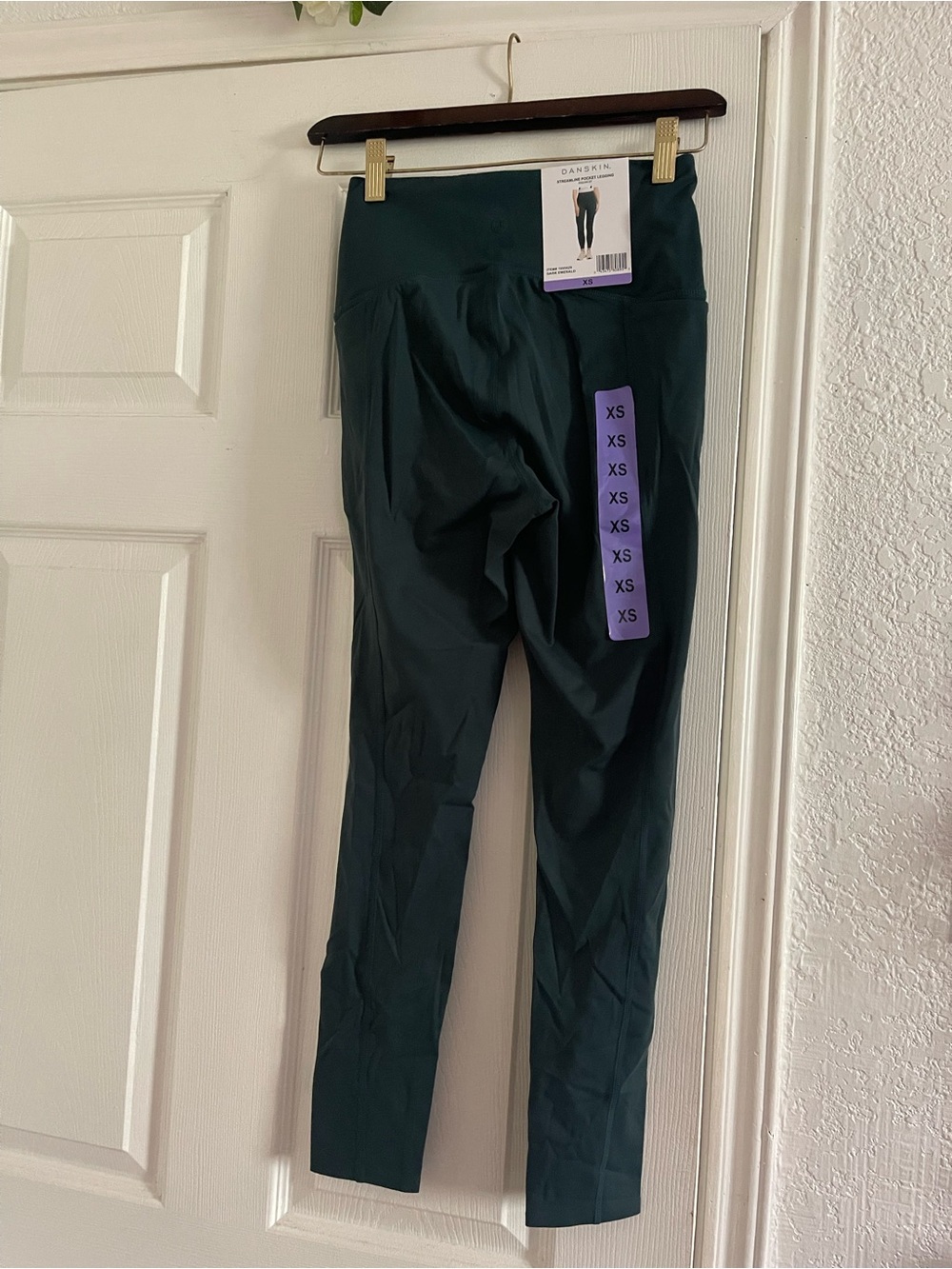 Danskin Streamline Pocket Leggings - Dark green - Picture 3 of 3